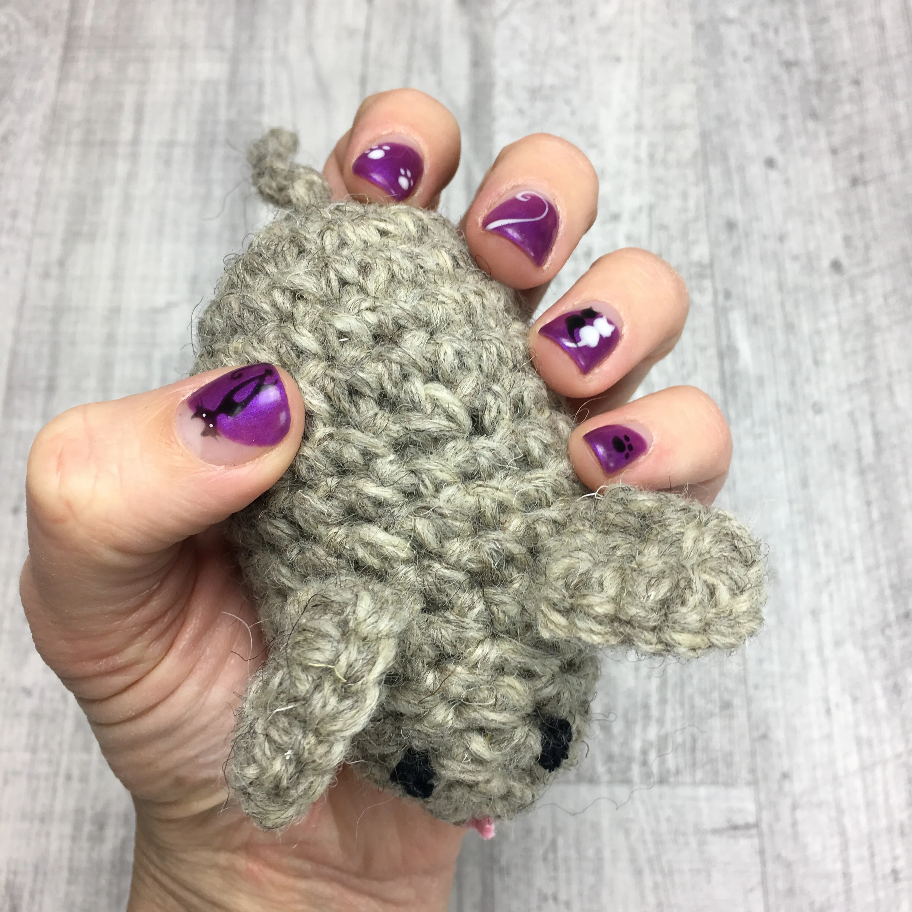 Crochet mouse with organic catnip