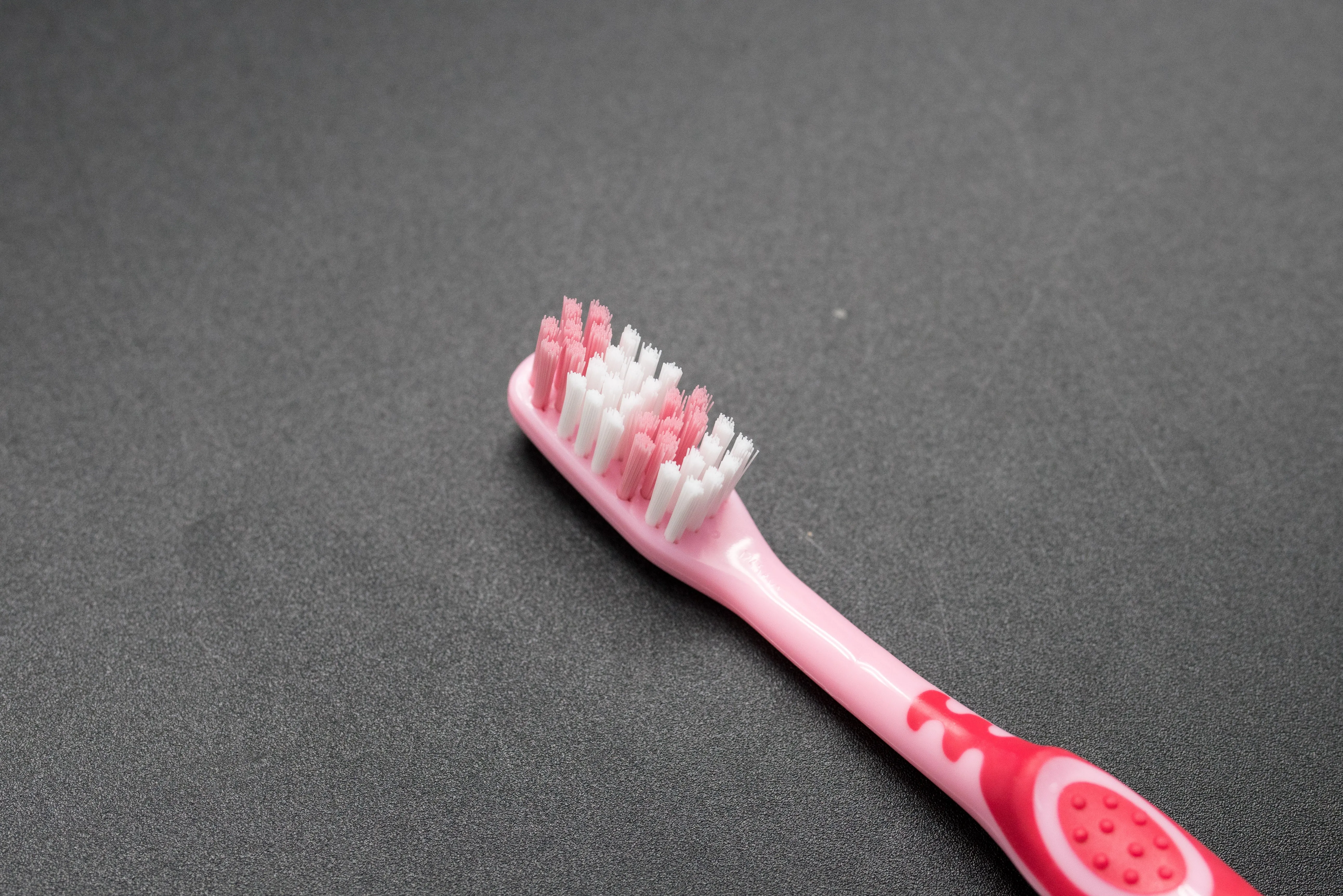 Elgydium Junior toothbrush from 7 to 12 years