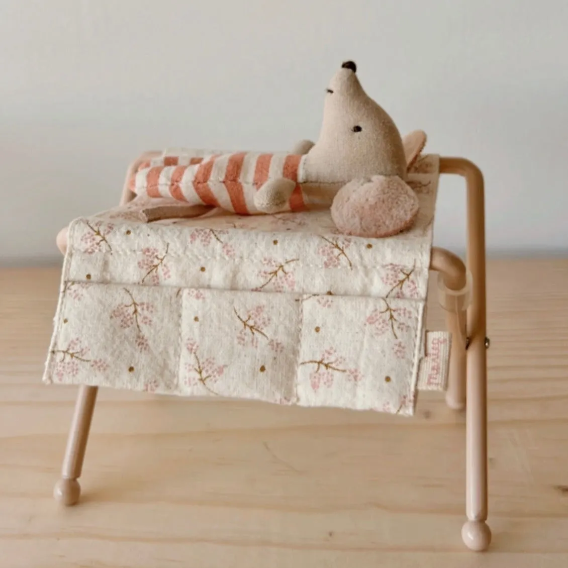 Maileg Nursery Table, Baby Mouse- Rose