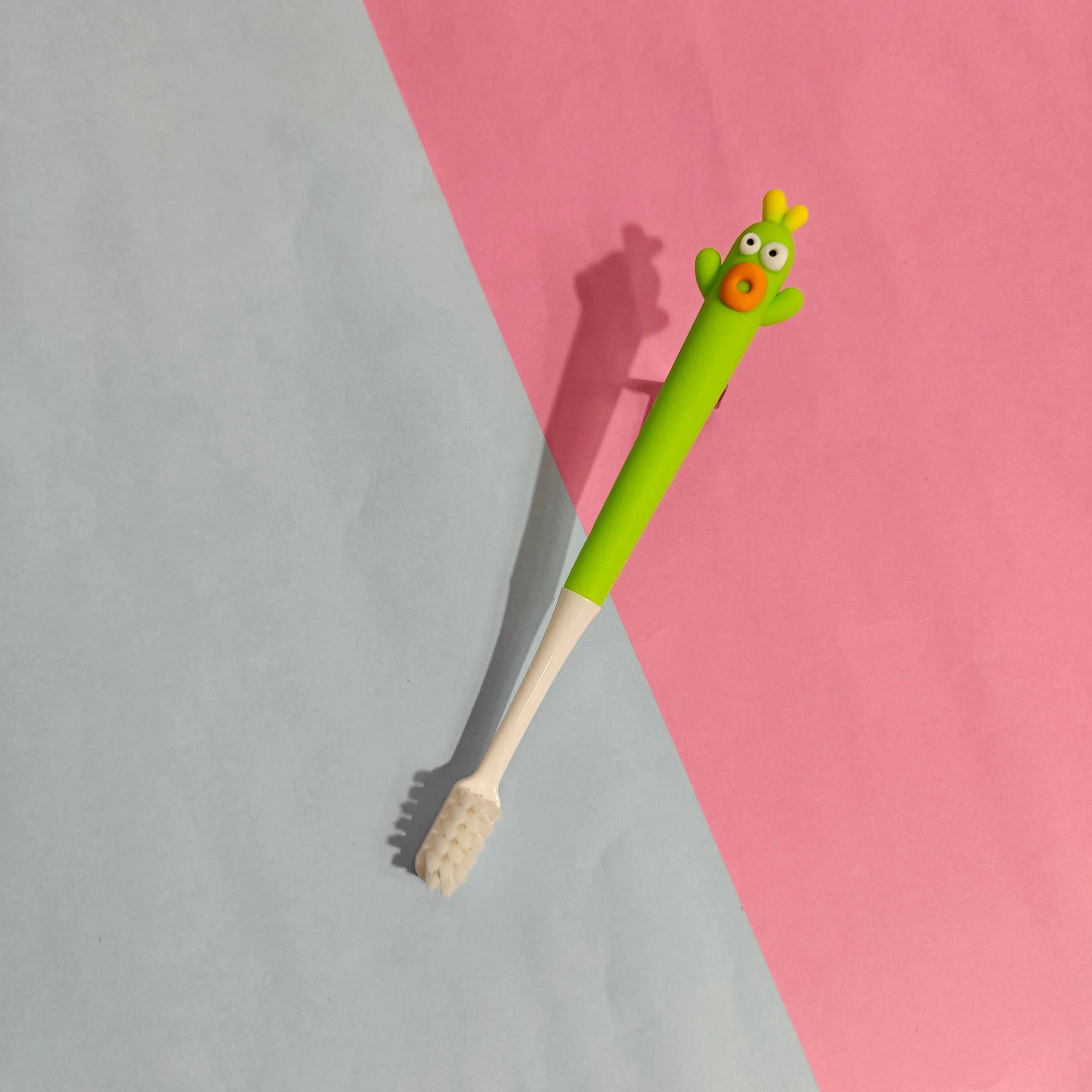 MONSTER DESIGN TOOTH BRUSH