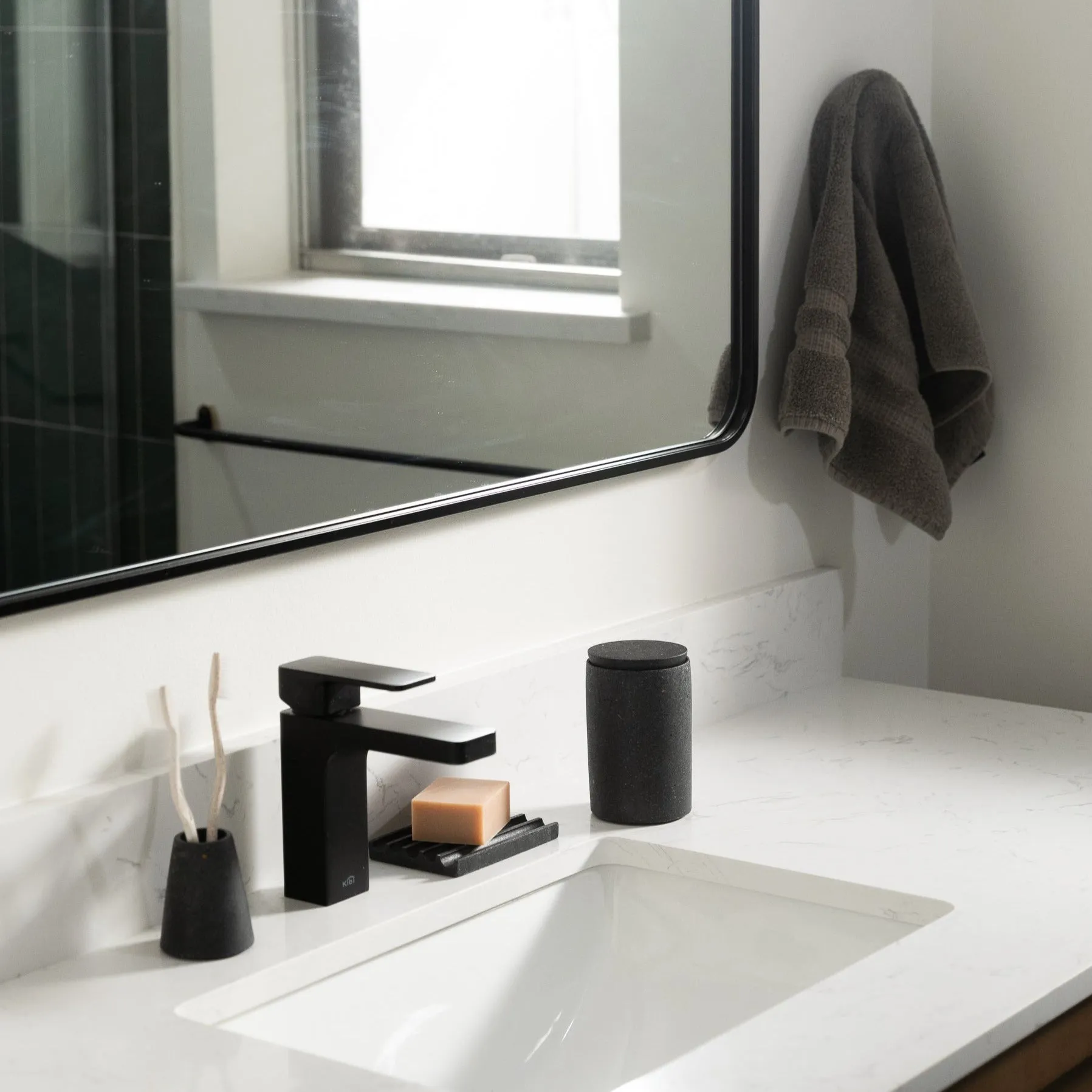 Toothbrush Holder | Black Terrazzo